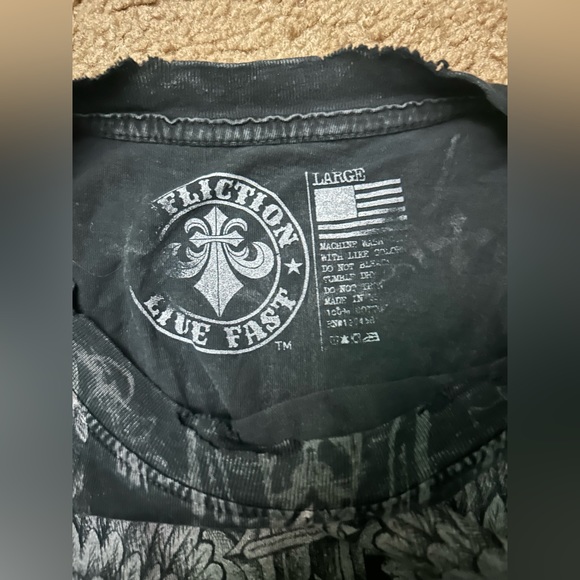 EXTREMELY RARE AFFLICTION SHIRT - Picture 3 of 3